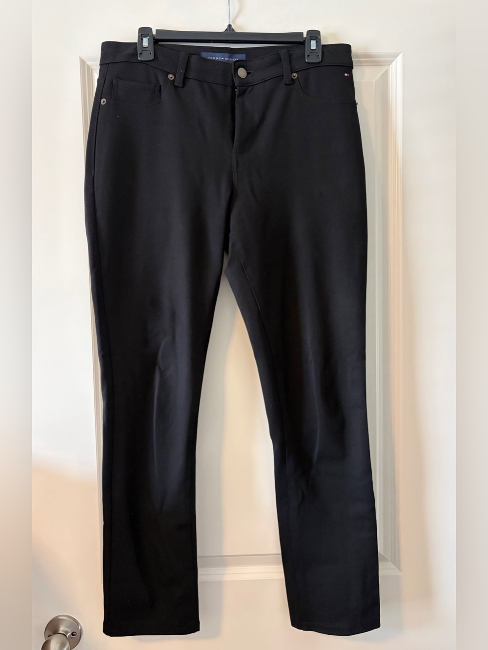 Tommy Hilfiger Women’s Black Slim Stretch Pants